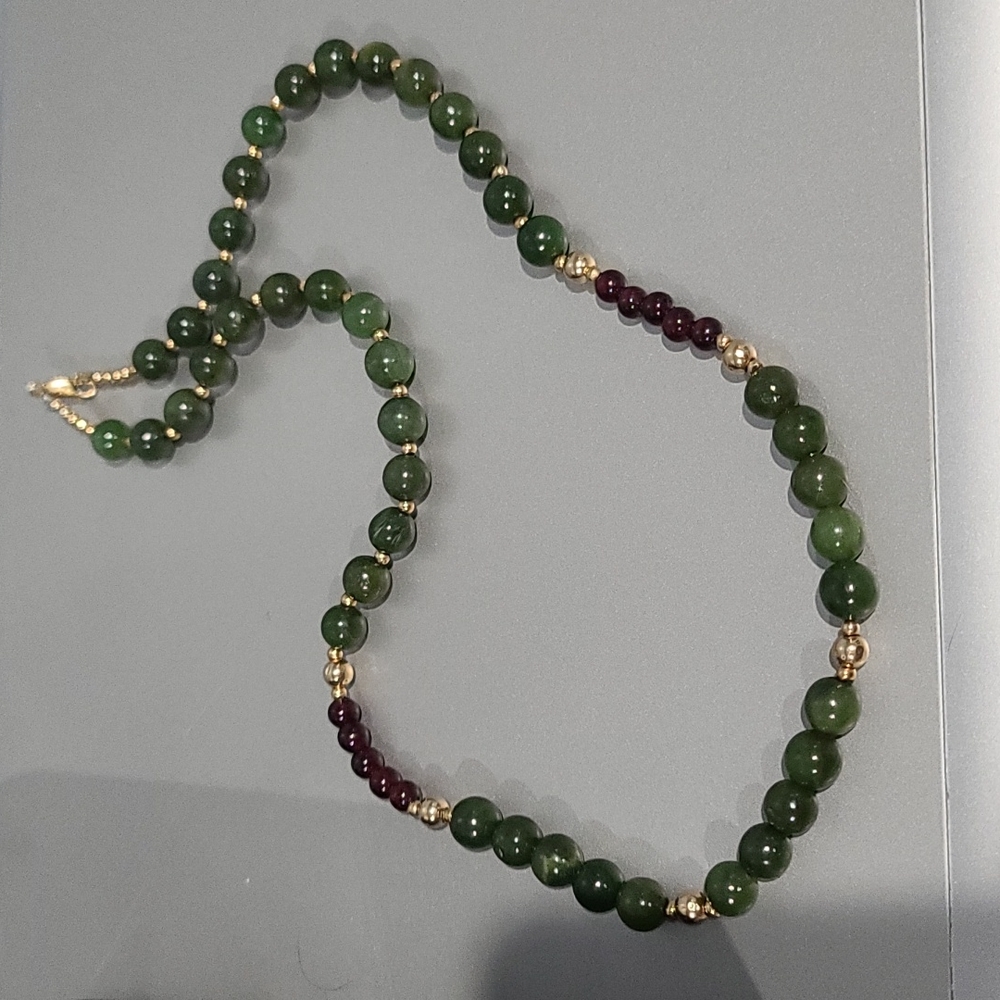 14kt yellow, nephrite with garnet bead necklace